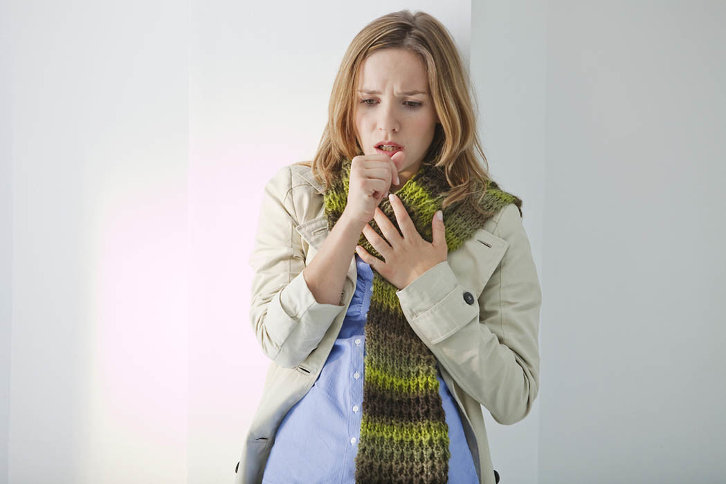 Donna con Tosse Strana e lo Pneumologo