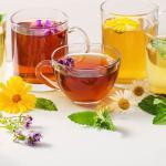 Tazze di té e rimedi naturali per malattie respiratorie