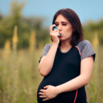 donna con asma che aspetta un bambino