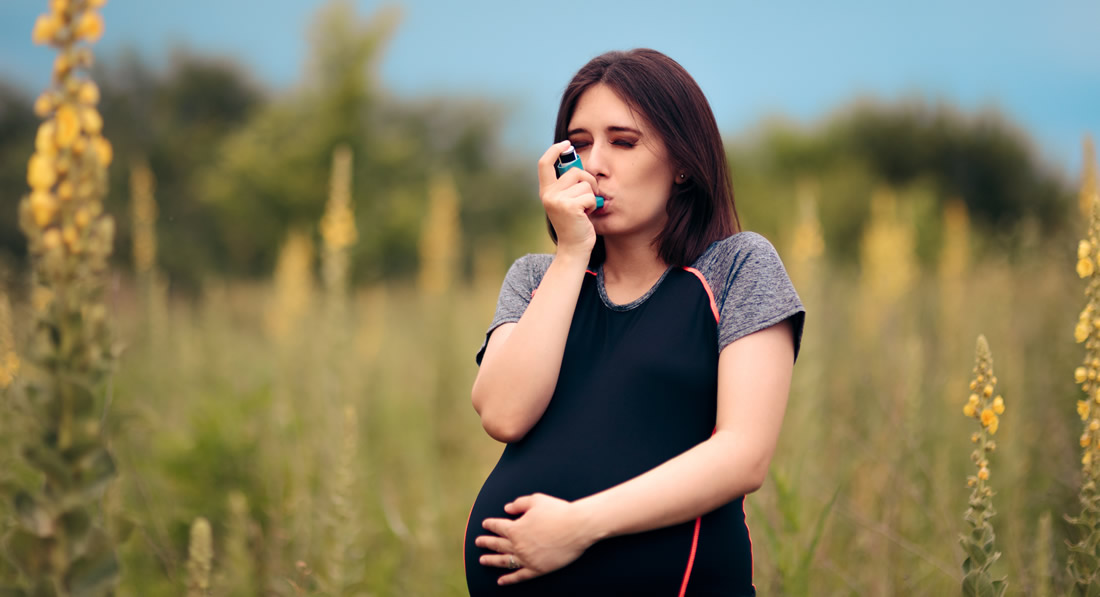 donna con asma che aspetta un bambino